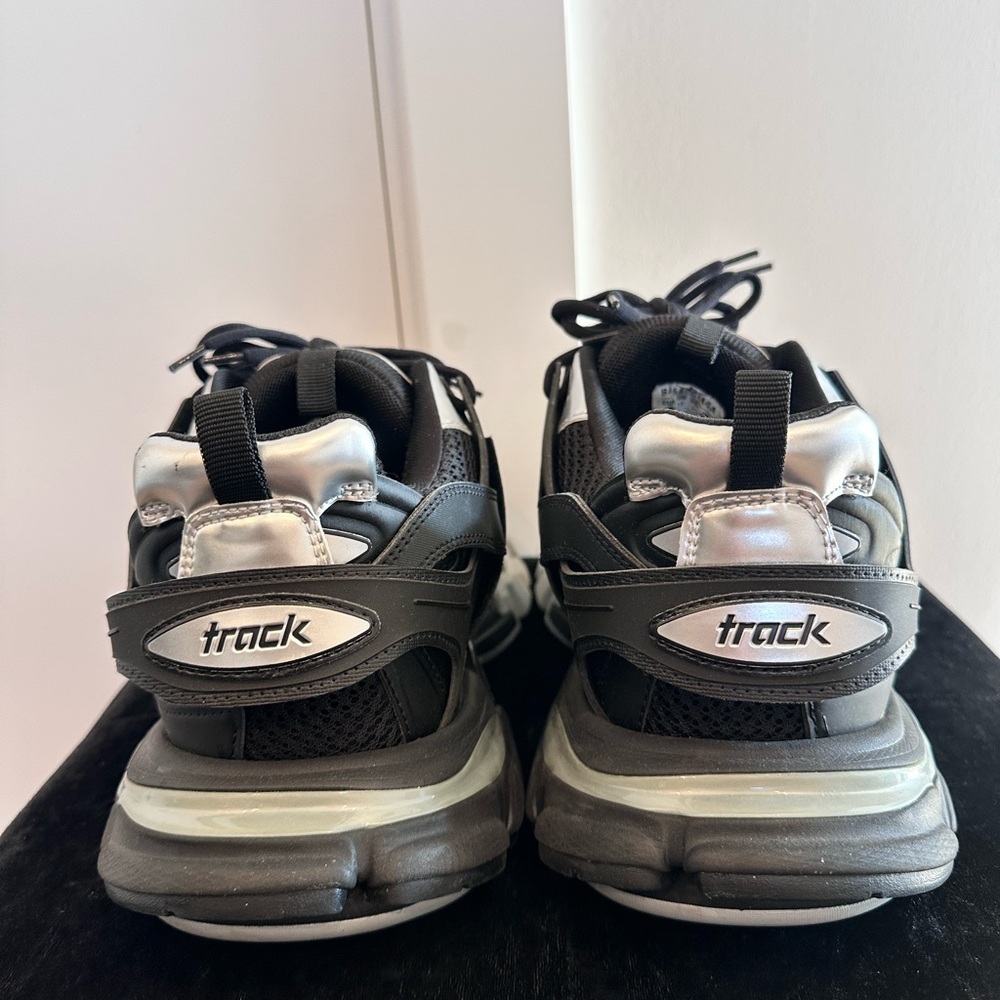 Balenciaga Black and Gray Chunky Sneakers - Picture 3 of 4
